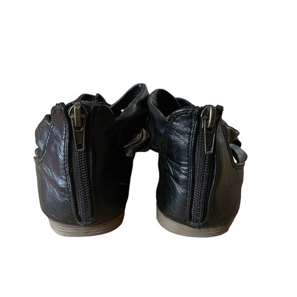 City Classified Sandals - Picture 6 of 8